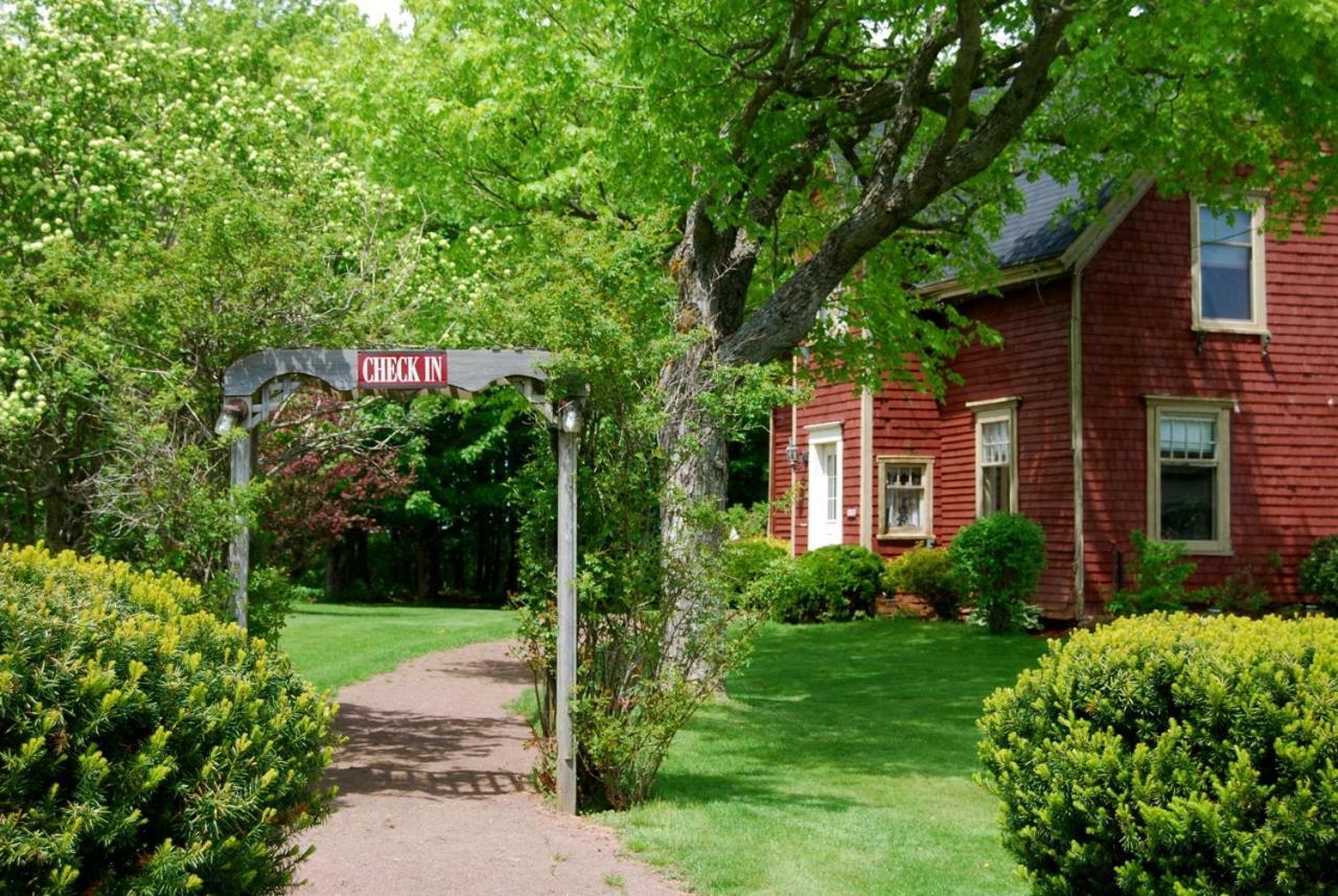 Bugaboo Cottages Summerside Exterior photo