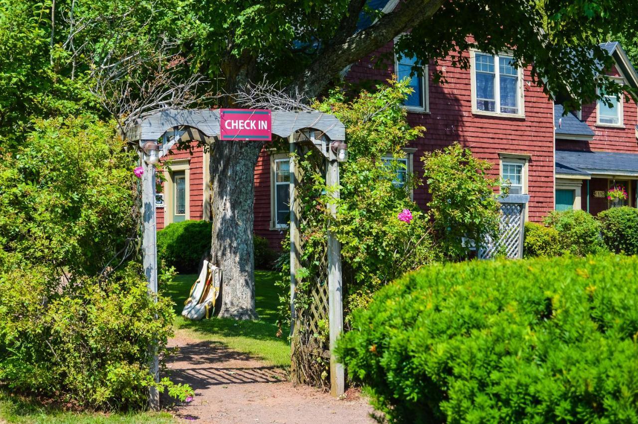 Bugaboo Cottages Summerside Exterior photo